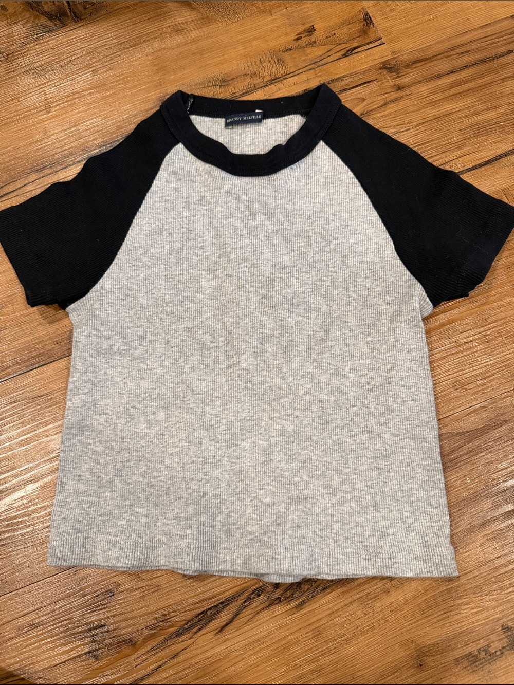 Brandy Melville Black & Heather Gray Raglan Crop Top